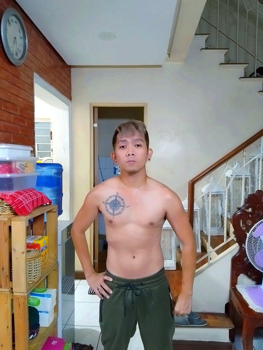 NelJoe9's tweet photo. Back to the grind...
#asianmen #topless #workout #fitness https://t.co/Hrc6582eT6
