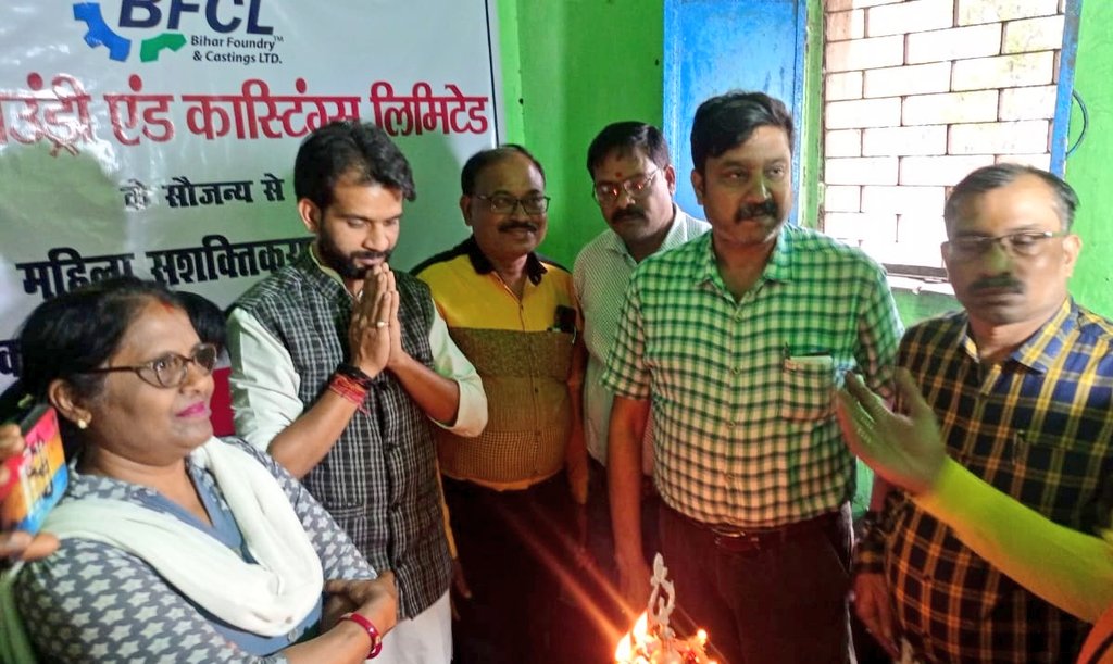 DhananjayPutush's tweet photo. उद्घाटन कार्यक्रम - वार्ड 01
----
रामगढ़ विधानसभा क्षेत्र के वार्ड 01 राँची रोड,राधा कृष्ण मंदिर के निकट में #BFCL के सौजन्य से महिला सशक्तिकरण के लिए "आशीर्वाद द वर्ल्ड वेलफेयर सोसायटी" के द्वारा आयोजित सिलाई सेंटर उद्घाटन कार्यक्रम में बतौर विशिष्ट अतिथि उपस्थित हुए। https://t.co/do2vTceRKg
