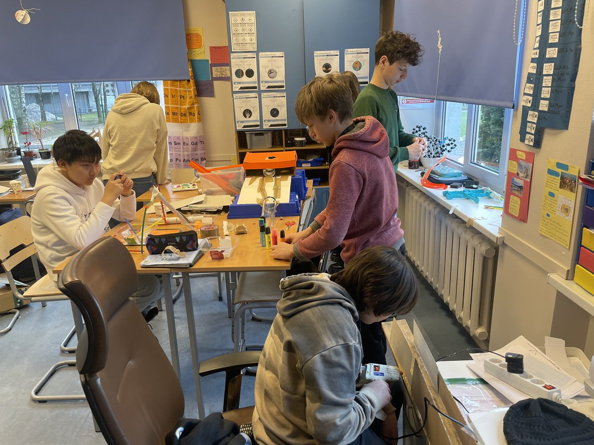 MKells's tweet photo. #chaos #entropy #learning - What do you think is happening as grade 8 students build their #rubegoldberg machines? #loveISRiga @ISRiga https://t.co/dHTEDh0Qas