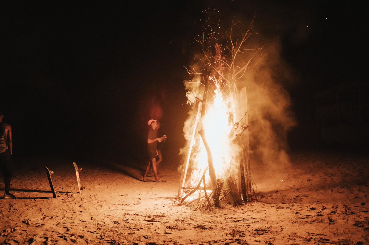 BadmanTej's tweet photo. Things we lost in the fire #foreverchasing https://t.co/TDfUk9RM6P