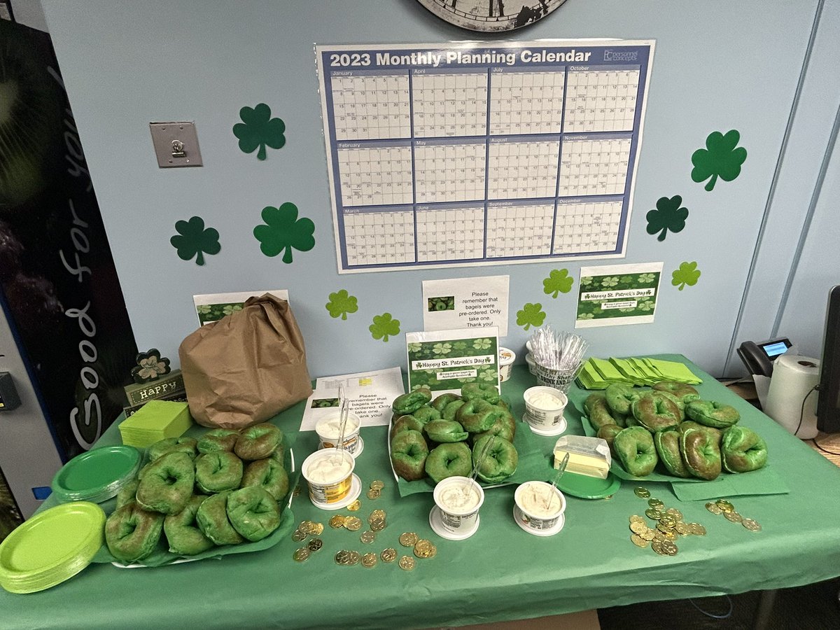 CRASunshine's tweet photo. @CRA_Bulldogs @CRAMrMillaway 
☘️ It’s almost St. Patrick’s Day! ☘️ https://t.co/17yBwmW8Aw
