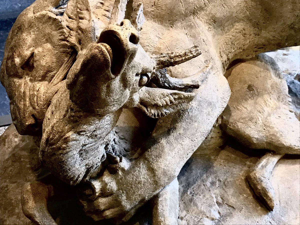 MilovanCavor's tweet photo. La mort est impitoyable dans cette sublime terre-cuite de #Barye: Tigre terrassant un cerf, vers 1830 @mbalyon https://t.co/cHWlwcqvvG