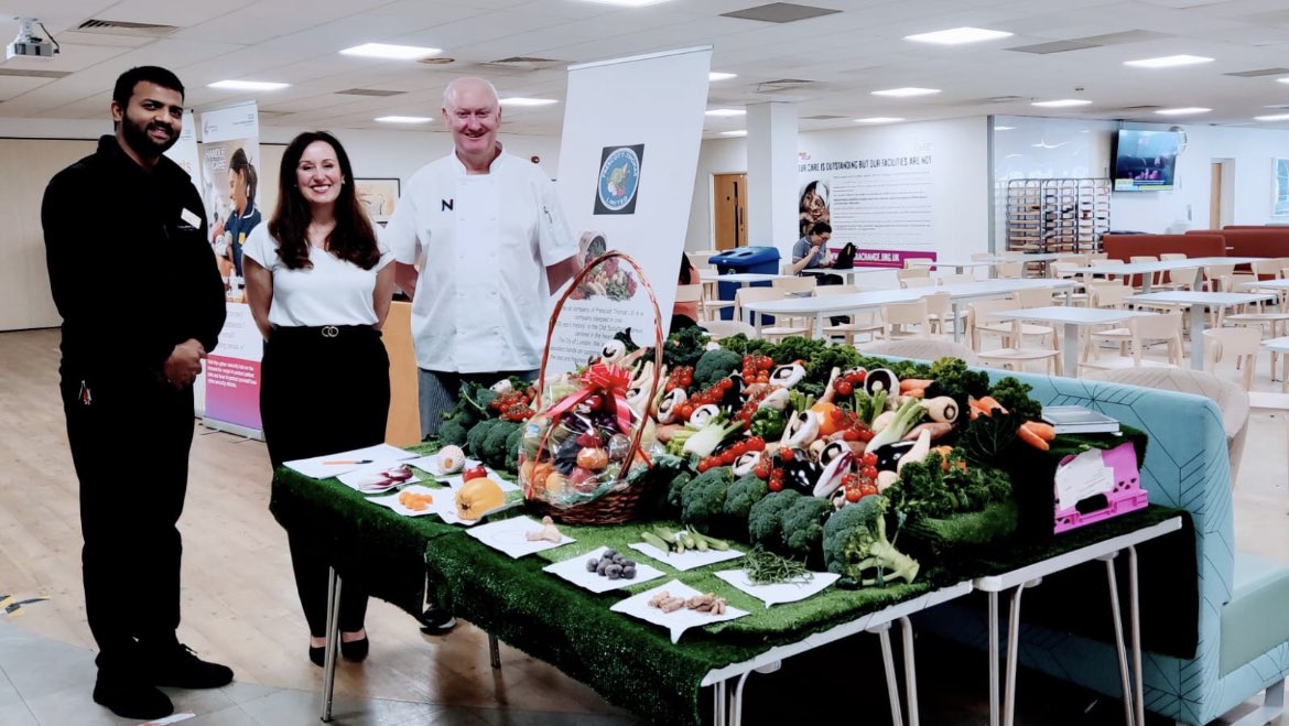 Catherine Leak (@catherineleak) on Twitter photo Come and see us in the restaurant today for an identity the fruit/veg quiz. @StGeorgesTrust <a href="/NHWeek/">N&H Week</a> there are prizes ππππ₯π₯π₯₯<a href="/JennidomanDoman/">Jennifer Doman</a> <a href="/MadeiraAaron/">Aaron Madeira</a> Come and see us in the restaurant today for an identity the fruit/veg quiz. @StGeorgesTrust <a href="/NHWeek/">N&H Week</a> there are prizes ππππ₯π₯π₯₯<a href="/JennidomanDoman/">Jennifer Doman</a> <a href="/MadeiraAaron/">Aaron Madeira</a>