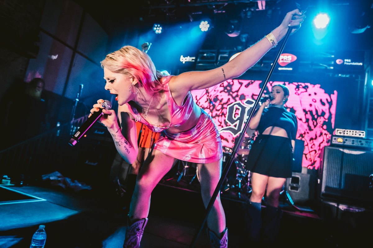 bpi_music's tweet photo. Day five of the @britishmusicbiz @sxsw showcase brought some of the finest emerging UK artists! 🌟

@prima__queen, @Pigsx7, @girlimusic &amp; Folly Group

📸 @TyneSightPhoto https://t.co/hsVeDUKEy4