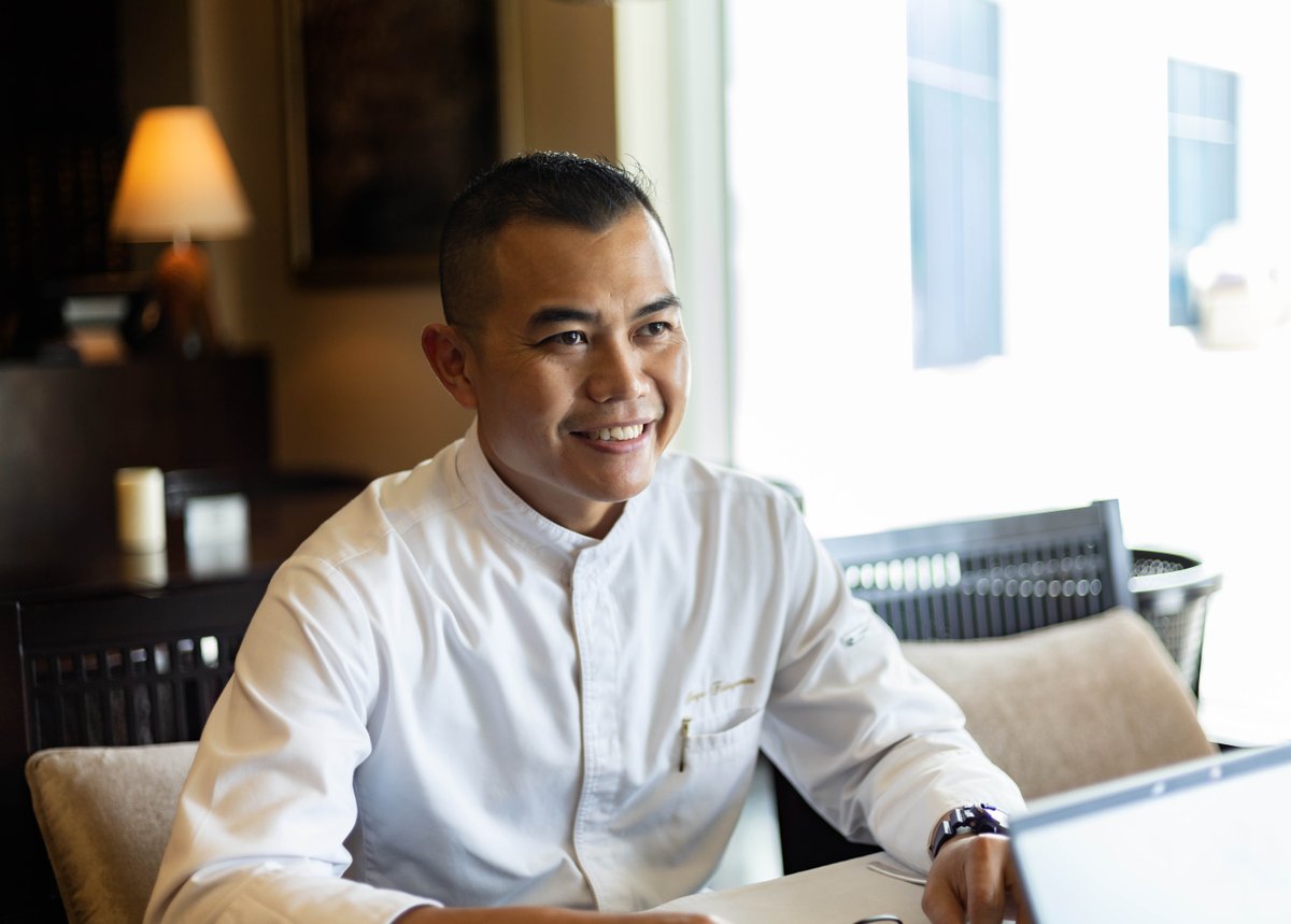WaldorfDubai's tweet photo. Meet the man behind the rich flavours of LAO, Chef Bayu Fidiyanto. 
Delight in Southeast Asian delicacies every Friday with LAO’s newest brunch offer, with special duck stations, dimsum carts, and more. Book now: https://t.co/enUUF6IVwJ @DubaiEats #Brunch #Dubai #MyDubai https://t.co/Hp4vXzaO4z