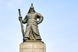 ADRIAN_DJLEE's tweet photo. Admiral Yi Sun-shin: Why is He a Korean National Hero? https://t.co/MEI37orwNt https://t.co/EwouTEvKU4
