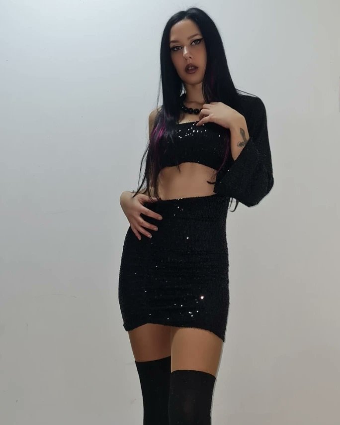 StregaFrancesca's tweet photo. 🧛🏻‍♀️✝️🖤 https://t.co/D9ftNcNdxH
