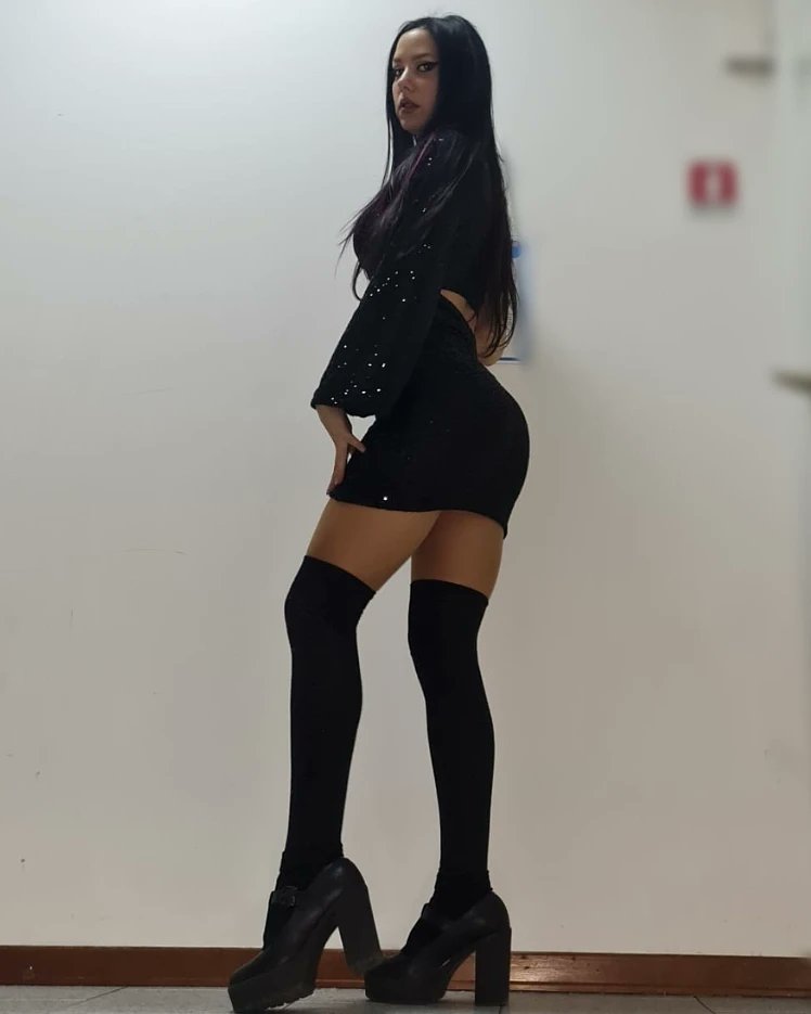 StregaFrancesca's tweet photo. 🧛🏻‍♀️✝️🖤 https://t.co/V0HNpiaAYo