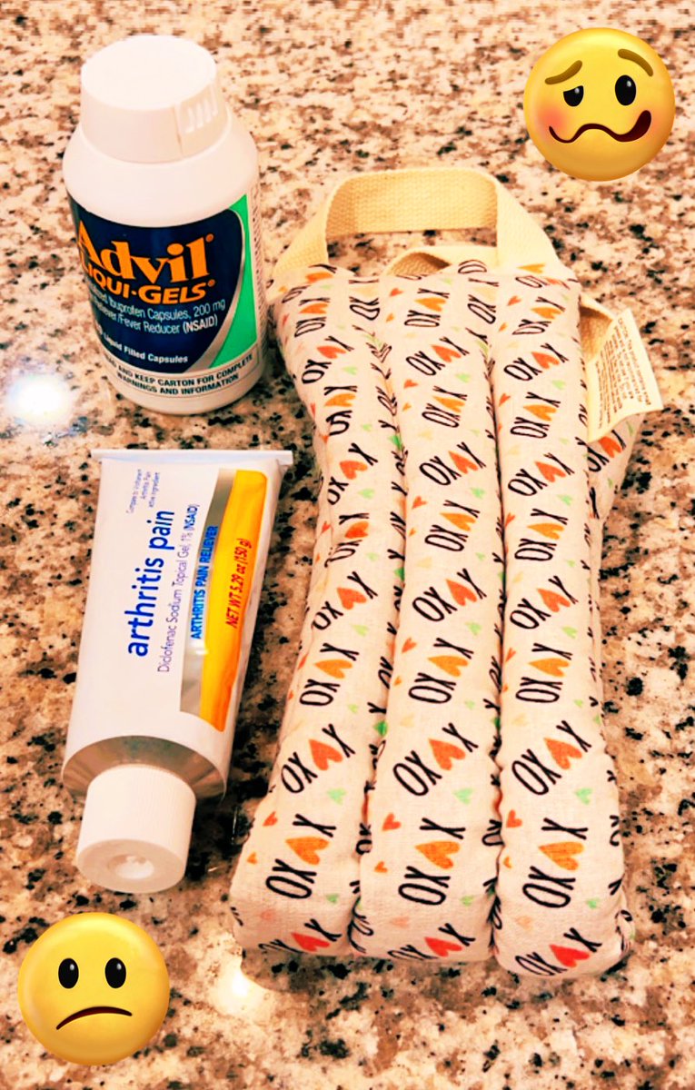 panthergirlrx's tweet photo. Howโs your morning going? ๐ฅด๐ซ#PulledMuscle #CPRTrainingToday #IHopeIDontKillTheLifelessDummy #Neckwrap #DiclofenacGel #Motrin #ODAAT #IFeelOldToday https://t.co/W1RdI62FXg