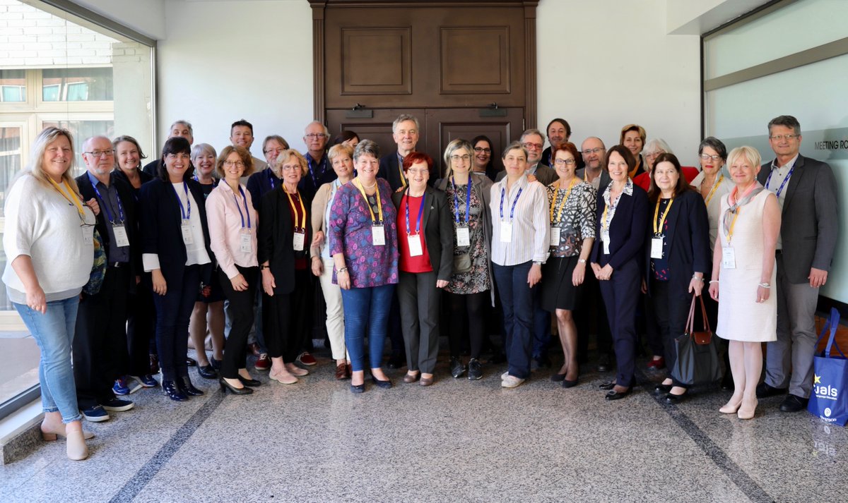 Eaquals's tweet photo. What a great group photo &amp; many familiar faces too! Can you recognise any? Tag them in the comments &amp; try to guess where this photo was taken. Here's a hint: this capital city's name means 'place of abundant water'.
#EaqualsConference #eltevent #leadership #CEFR #staffdevelopment https://t.co/77JQ8Wscf6