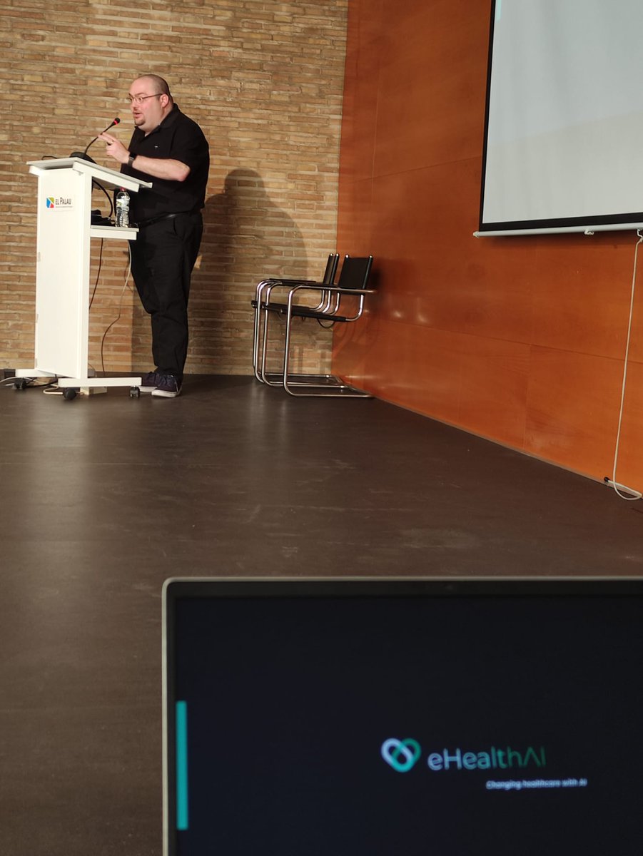 TGNImpulsa's tweet photo. El Conseller d'Ocupació de @TGNAjuntament, @manelcastano fa la cloenda del 6è #FòrumCatSud desprès de la presentació dels tres últims projectes empresarials en cerca de finançament:
Jordi Garcia de #EhealtAl
Sebas Navarro de #Kompy
Oscar Miró de #GoodProjects https://t.co/xbv6OPQYzn