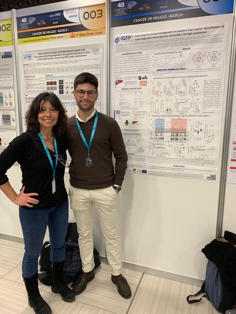 Grup Càncer de Fetge Infantil (@clog_lab) on Twitter photo Hoy Álvaro del Rio ha presentado su poster "Improving the clinical management of pediatric liver cancer: identification of novel diagnostic and prognostic biomarkers through proteomics" en el congreso de la <a href="/AEEHLiver/">Asociación Española para el Estudio del Hígado</a>
#AEEH2023
Thanks to <a href="/iPC_H2020/">iPC_H2020</a> for the support Hoy Álvaro del Rio ha presentado su poster "Improving the clinical management of pediatric liver cancer: identification of novel diagnostic and prognostic biomarkers through proteomics" en el congreso de la <a href="/AEEHLiver/">Asociación Española para el Estudio del Hígado</a>
#AEEH2023
Thanks to <a href="/iPC_H2020/">iPC_H2020</a> for the support