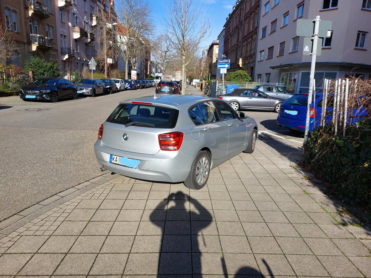 DanielS54497783's tweet photo. @FalschparkenKA @FalschparkenFFM @RadRitter  @FalschparkenBER @RFahrrad @BikerPankow
Mal so ne Frage an die Bubble: Kann ich, nach dem ich das OA telefonisch das KFZ gestellt habe, noch zusätzlich eine Privatanzeige auf https://t.co/lK111oZtNl wegen Behinderung stellen? https://t.co/V4nH4ob1FL