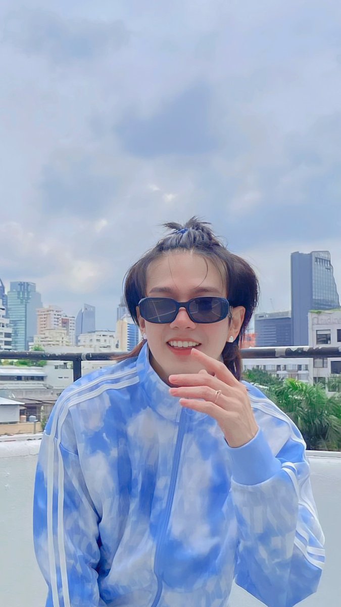 beyourluvforbui's tweet photo. 🎤รักแล้ว ไม่มีวันจะกด Undo มีแค่เธอ Only build.💤
#songforbuild
#BuildJakapan https://t.co/TNya4ZA02r