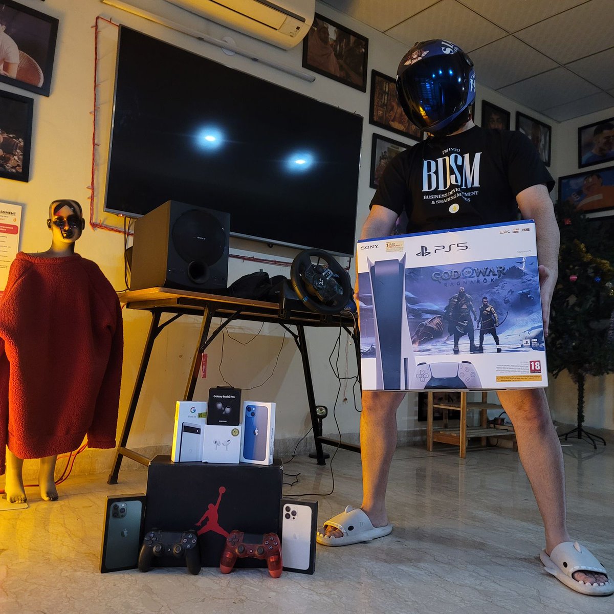 One random rt wins this big bad PS5. Lets go.