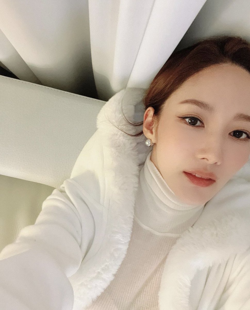 MylovesMin's tweet photo. Stay strong and healthy 😗💪....we are always here for you
#ParkMinYoung https://t.co/4v46DvGQ0I
