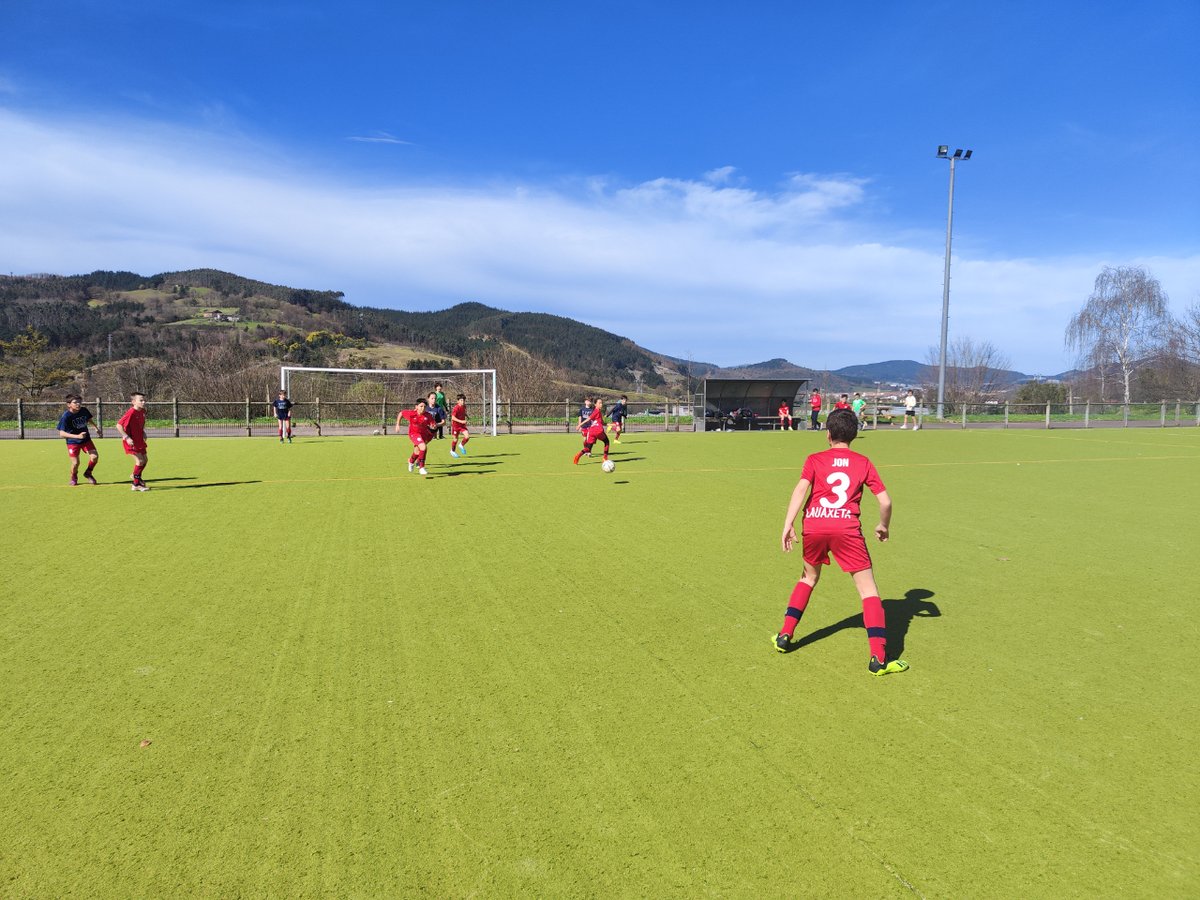 lauaxetaikastol's tweet image. 🙂⚽🏀
Gaur, LXT kirol eguna ospatu dugu Lauaxetan!

Laster, eskolaz kanpokoetan izen emateko aukera. 
Hoy hemos celebrado el día del deporte en Lauaxeta. Próximamente, abrimos extraescolares. Aurrera!
#LauaxetaIkastola #LXT #LXT Eguna #Extraescolares #EskolazKanpokoak