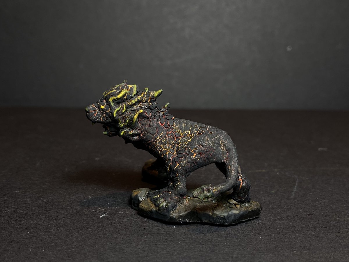 MightyLGames's tweet photo. A lazy little project by Mrs MLG using Mordant Earth
Find crackle paint here https://t.co/twO0JuM86M
#miniatures #effectPaint #paintingMiniatures #hobby https://t.co/dDBVZF4e6N