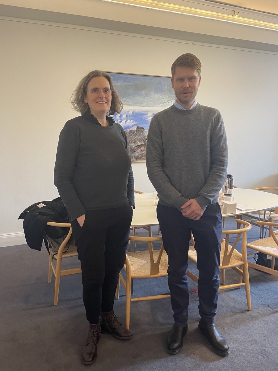 Jordemoderforeningen (@dkjordemoder) on Twitter photo Kontinuitet i svangreomsorgen giver mulighed for at møde de fødende og familierne individuelt – så fx kulturelle, religiøse og etniske forskelle er kendt af jordemoderen, der føder med parret 👉Mindre enheder og lokal ledelse. Tak for en god samtale <a href="/ChristofferMels/">Christoffer Melson</a> #dkpol Kontinuitet i svangreomsorgen giver mulighed for at møde de fødende og familierne individuelt – så fx kulturelle, religiøse og etniske forskelle er kendt af jordemoderen, der føder med parret 👉Mindre enheder og lokal ledelse. Tak for en god samtale <a href="/ChristofferMels/">Christoffer Melson</a> #dkpol