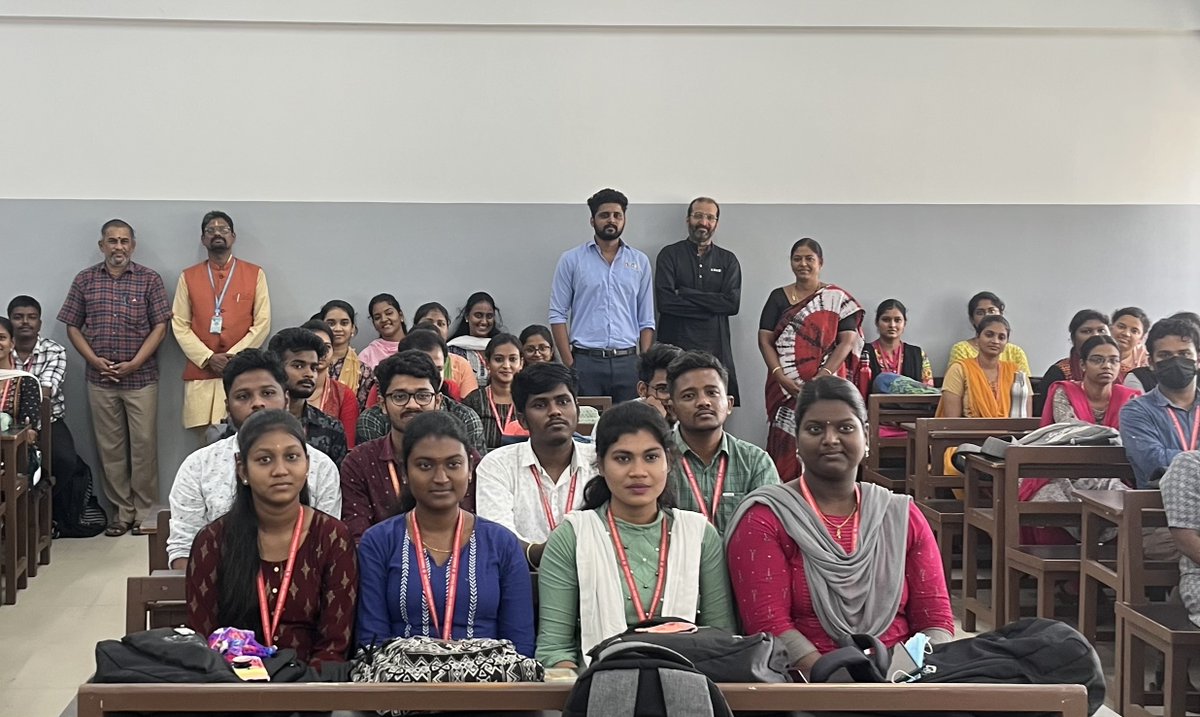 Zoho Books tweet media