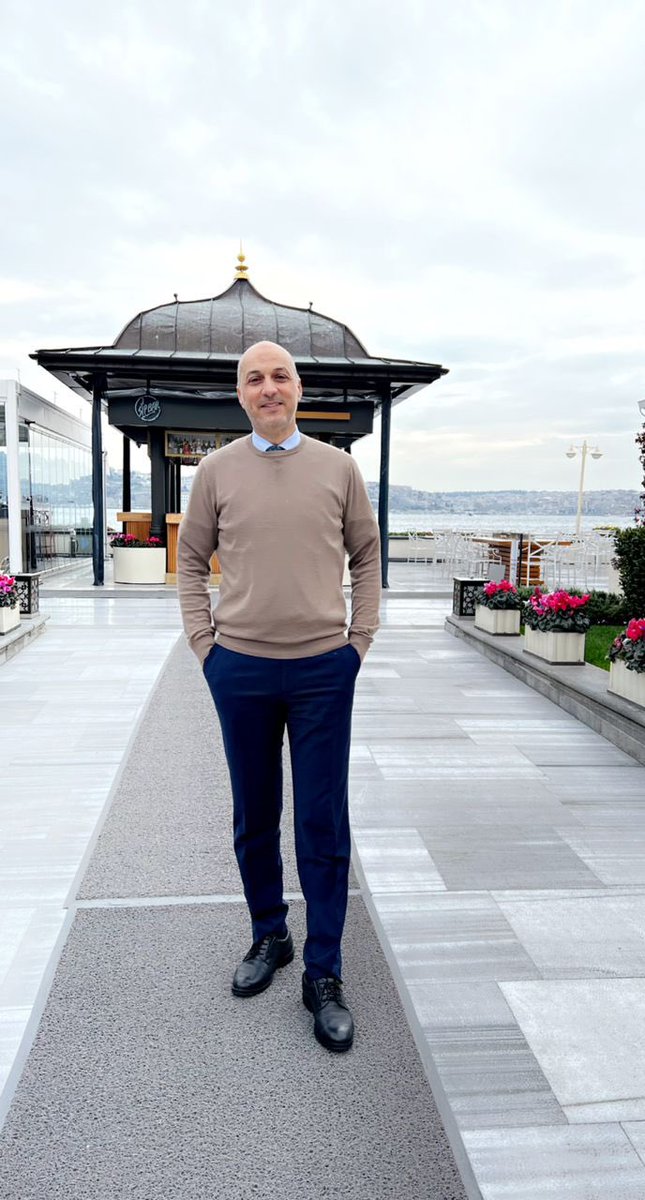 وتظل تسعى جاهدا في همةٍ ،،والله يعطي من يشاءُ إذا شكر
والله يمنع إن أراد بحكمةٍ ،، لا بد ان ترضى بما حكم القدر