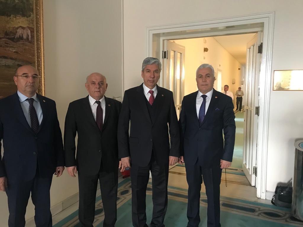 #AstsubaylarınHakkı             AK Parti Grubunda nöbetteyiz. TEMAD
<a href="/RTErdogan/">Recep Tayyip Erdoğan</a>
<a href="/NureddinNebati/">Dr.Nureddin NEBATİ🇹🇷</a>
<a href="/suleymansoylu/">Süleyman Soylu</a>
<a href="/tcsavunma/">T.C. Millî Savunma Bakanlığı</a>
<a href="/kilicdarogluk/">Kemal Kılıçdaroğlu</a>
<a href="/mustafaelitas/">Mustafa Elitaş</a>
<a href="/fuatoktay/">Fuat Oktay</a>
<a href="/AhmetAYDIN_02/">Ahmet AYDIN</a>
<a href="/HMBakanligi/">T.C. Hazine ve Maliye Bakanlığı</a>
<a href="/meral_aksener/">Meral Akşener</a>
<a href="/herkesicinCHP/">CHP 🇹🇷</a>
<a href="/iyiparti/">İYİ Parti</a>
@AKParti