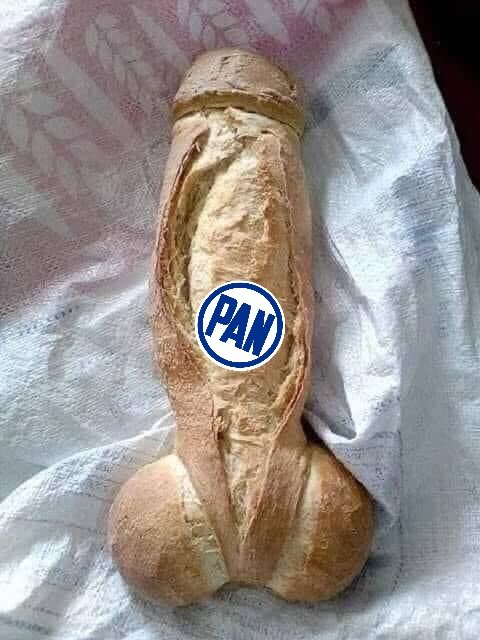hergekommen's tweet photo. @SoyPANito24 Chente Fox se tragó a #PANito 😱😱😭 https://t.co/oiUuqoNE4O