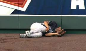 This happened to the greatest closer of all-time during BP, shagging easy fly balls. Let's not turn the Díaz injury into a grand-scale indictment of the WBC.