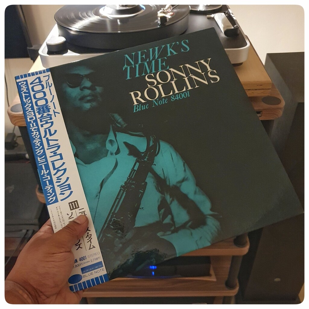 Now spinning, 'Newk's Time' by Sonny Rollins... 

 #sonnyrollins #newkstime #nowspinning #jazz #hardbop #bluenote #dougwatkins #phillyjoejones #wyntonkelly #recordcollectionpost #records #vinyloftheday #jazzvinyl #vinylculture #instagramvinyl #instagram … instagr.am/p/Cp2zdvlo6Rs/