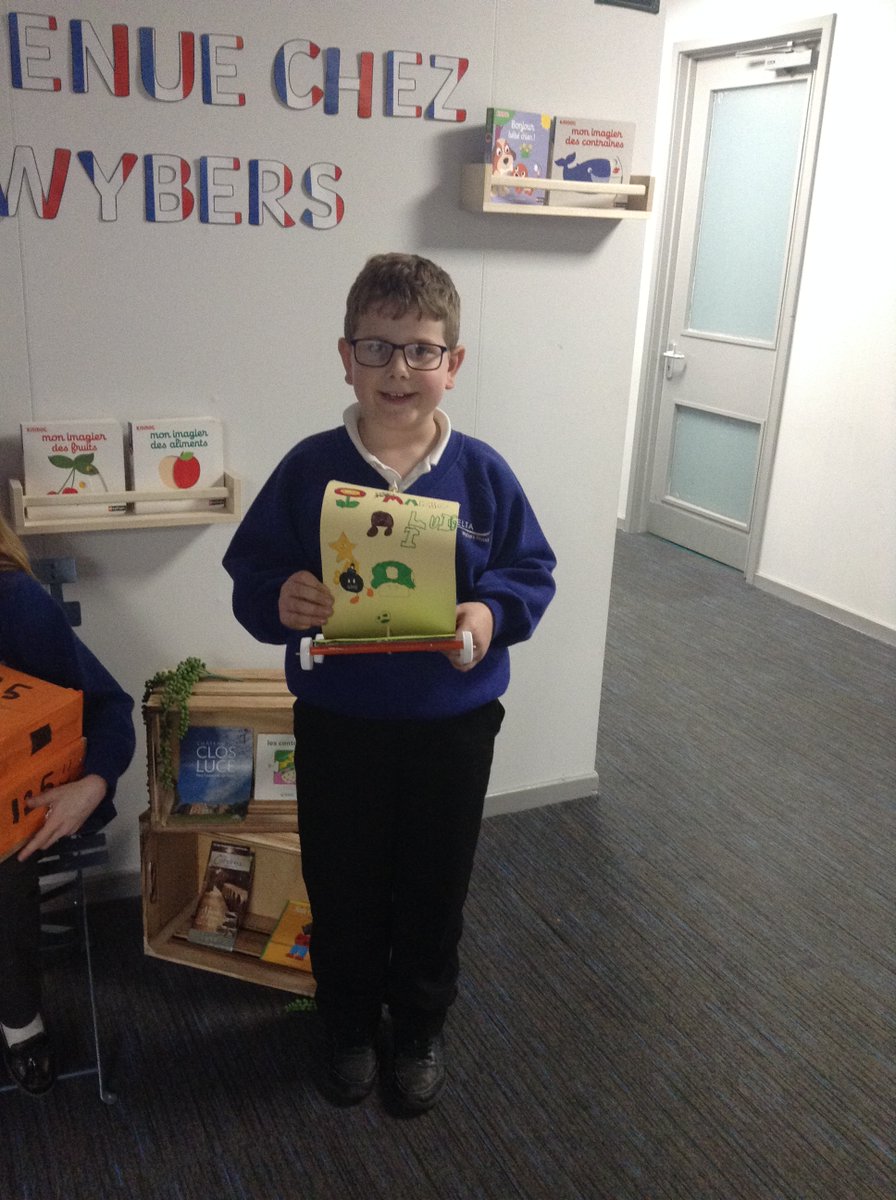 WybersHaywood's tweet photo. Joseph, Emily and Florence  with their science homework. #wwascience @DeltaWybersWood https://t.co/BioRvJQhZT