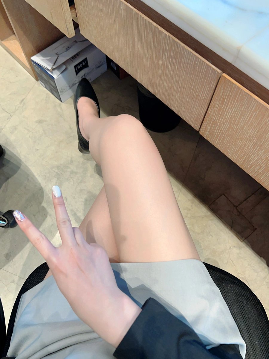 梅溪湖附近来个单男办公室一起玩3P