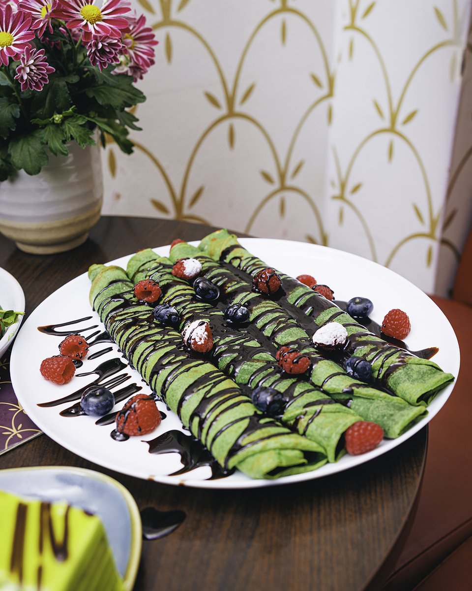 Kula_UK's tweet photo. Get your green on tomorrow with our St Patrick’s Day dessert specials. They’re so delicious that you won’t be able to stop yourself from doing a jig! ☘️ #StPatricksDayLondon #DessertShop https://t.co/REcIA1GqA1