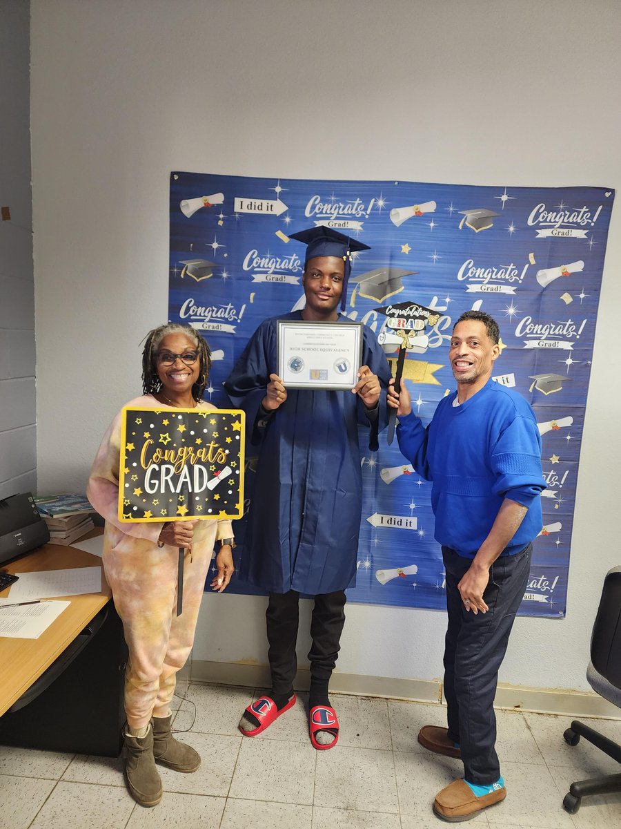 RiverParishesCC's tweet image. Check out our HiSET completers from Reserve! We are so proud of our Rougarous!