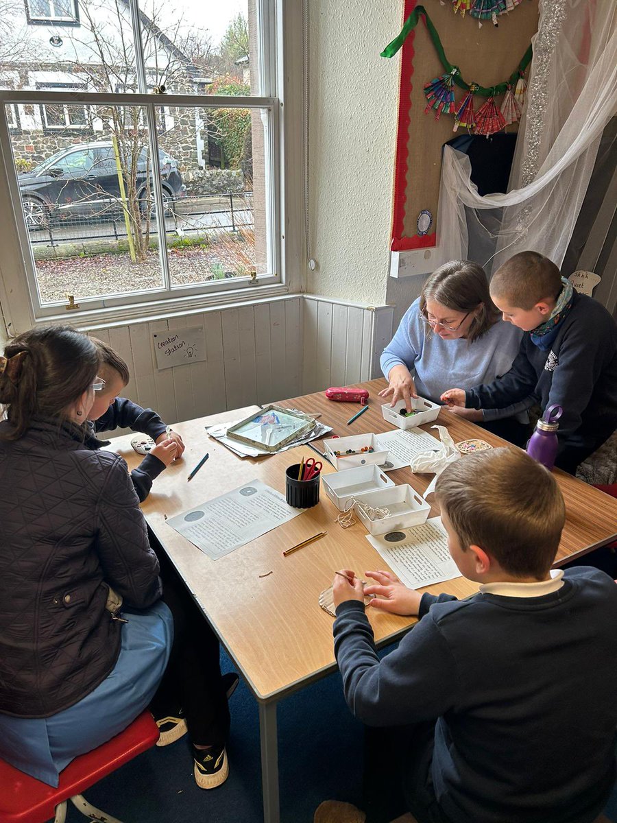 P3/4 also held an open afternoon sharing event today. Families were treated to Viking shield 🛡️ making and brooch making before sharing the children’s learning in the @BookCreatorApp Thank you to all those who attended. #parentalengagement