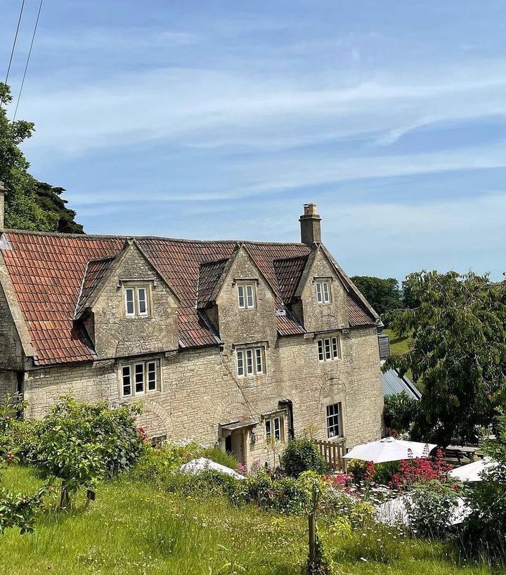 thehoppoleLS's tweet image. Huge congratulations to our friends @packhorsebath celebrating 5 years of community ownership this weekend! A brilliant pub and an inspiration to us all. Cheers! #Bath #weloveBath #Bathpubs #communityownership #communitypub