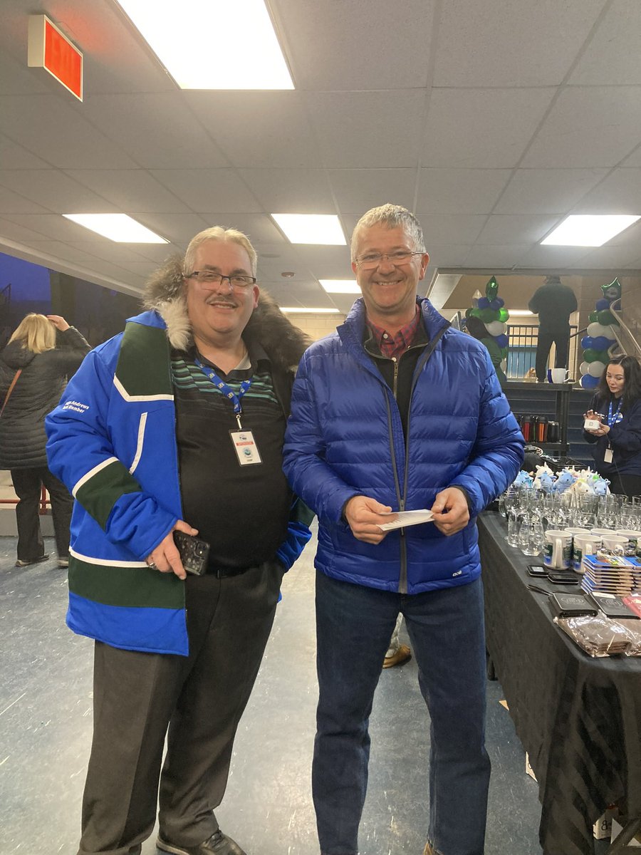 Darin King tweet media