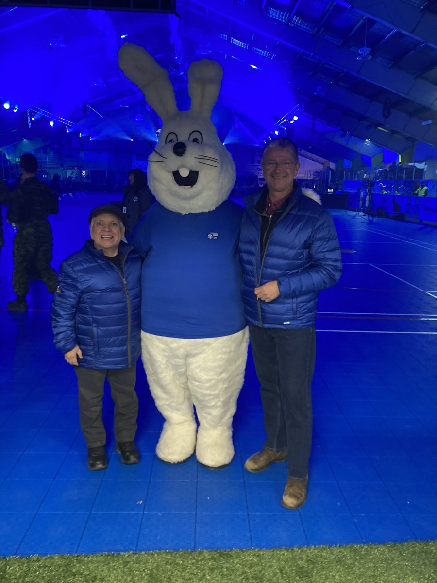 Darin King tweet media