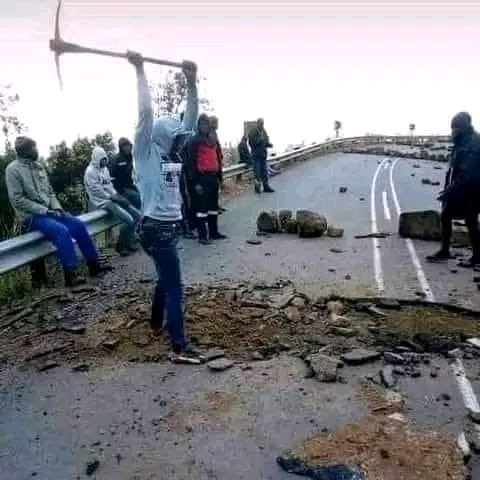 MigunaMiguna's tweet photo. Why haven’t Kenyan security agencies arrested this man damaging a public road in Siaya County? Are the security agents in Luo Nyanza working for conman @RailaOdinga? 

cc: @DCI_Kenya @ODPP_KE https://t.co/r3z8RKqp9K