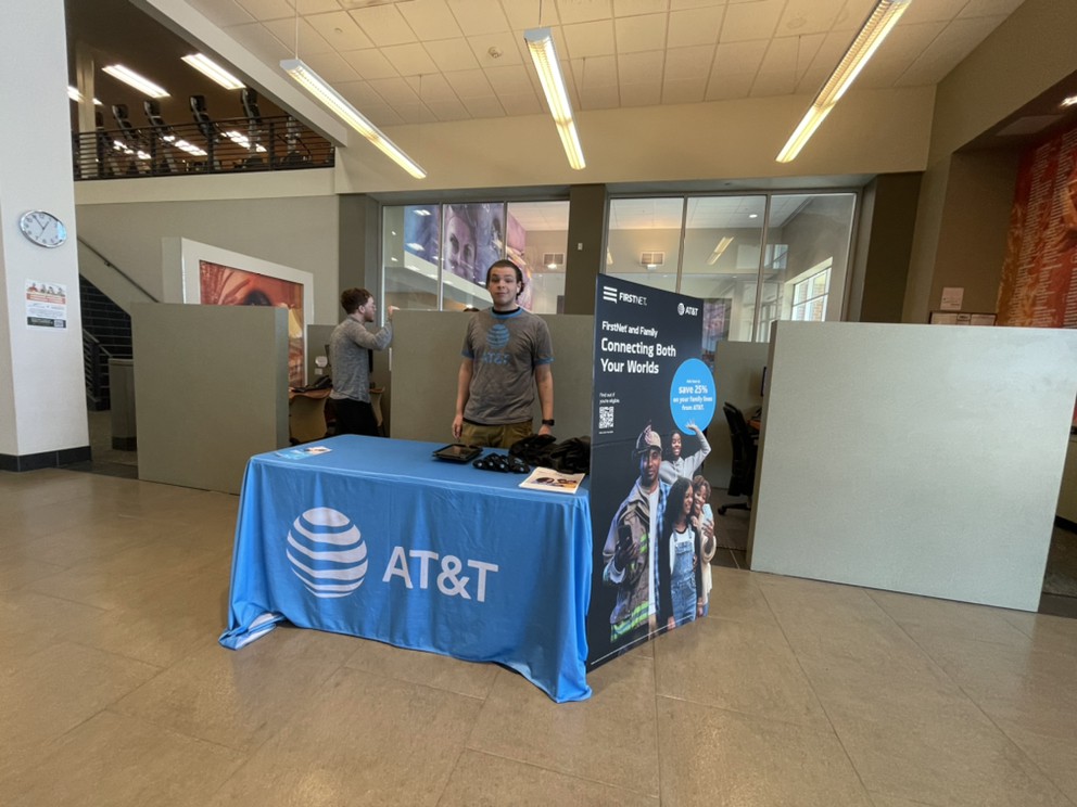 theanikaswag's tweet photo. Tony, Doug &amp; Noah all set up to invite LA Fitness clients to the @ATT family. @SpringfieldATT getting out in the community! @kickz_fiend84 @AshliH14 @M_kearney33 @MASARmy_ https://t.co/tw1HBmn7lZ