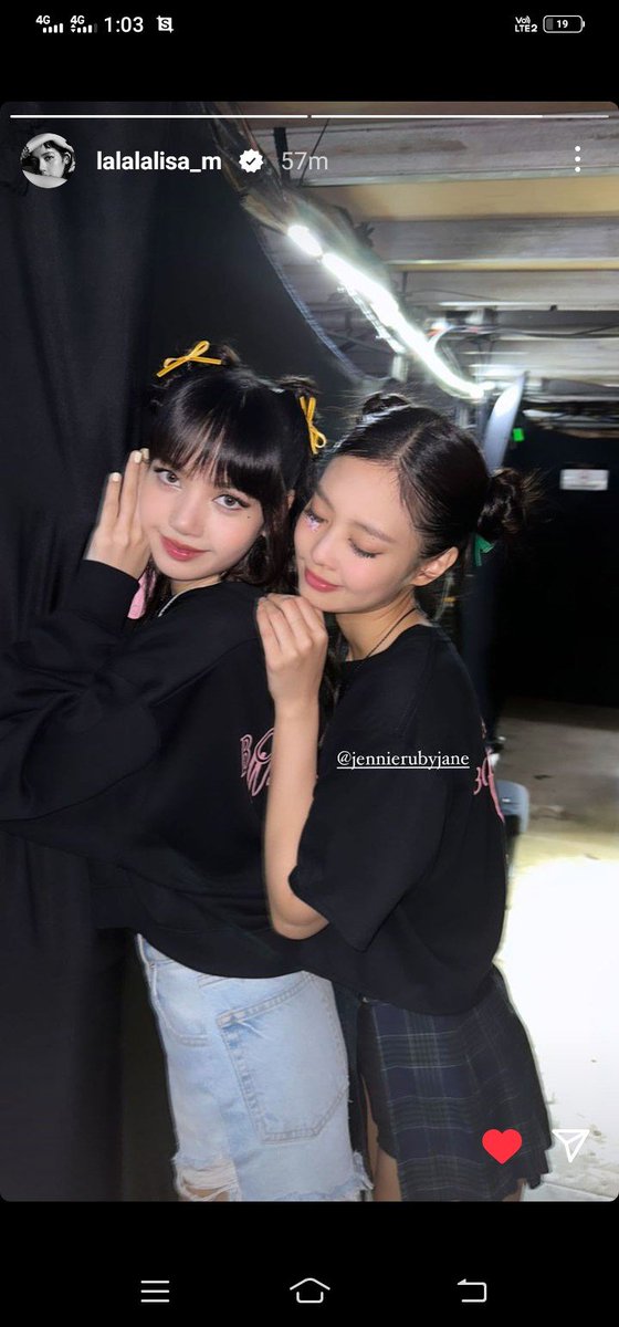 Jilyaaaaaaang's tweet photo. I cant breath 😱😍🙈 
#JENLISA https://t.co/kQjZHJpylO