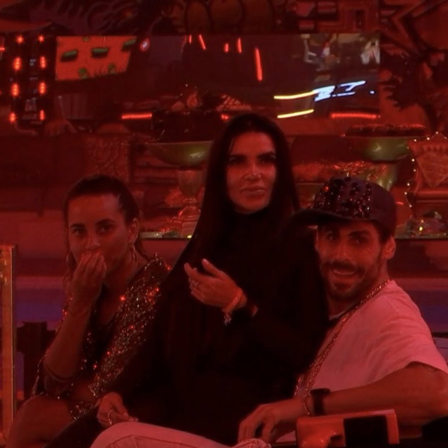 Central Reality tweet media