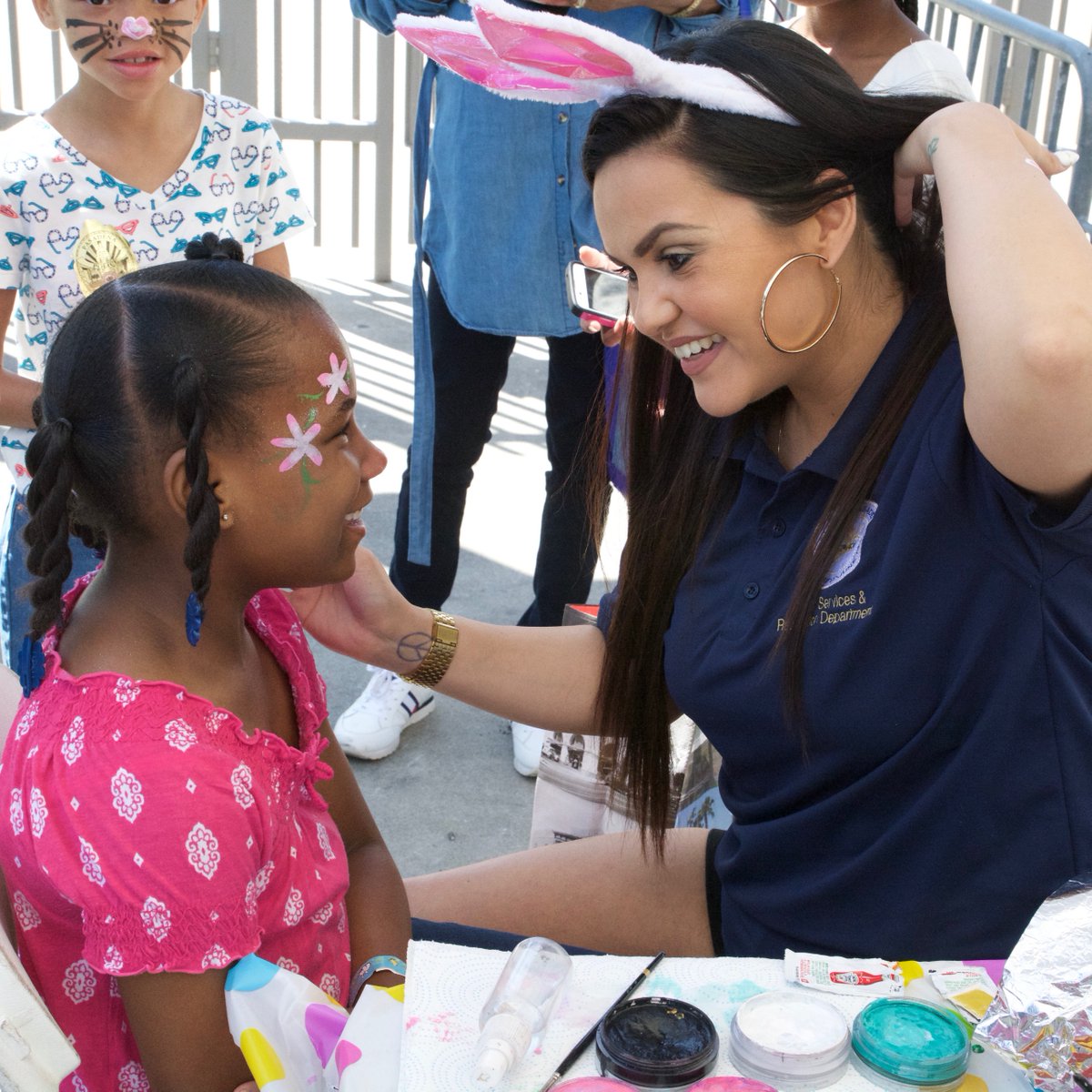 The Egg Bowl is back at @rosebowlstadium on April 8. 🐇🐣 This family-friendly event features an egg hunt, games, food, and more. Mark your calendars and grab your tickets for this free event! Details at bit.ly/2I7N8Cp #eggbowl #egghunt #visitpasadena #pasadenaca