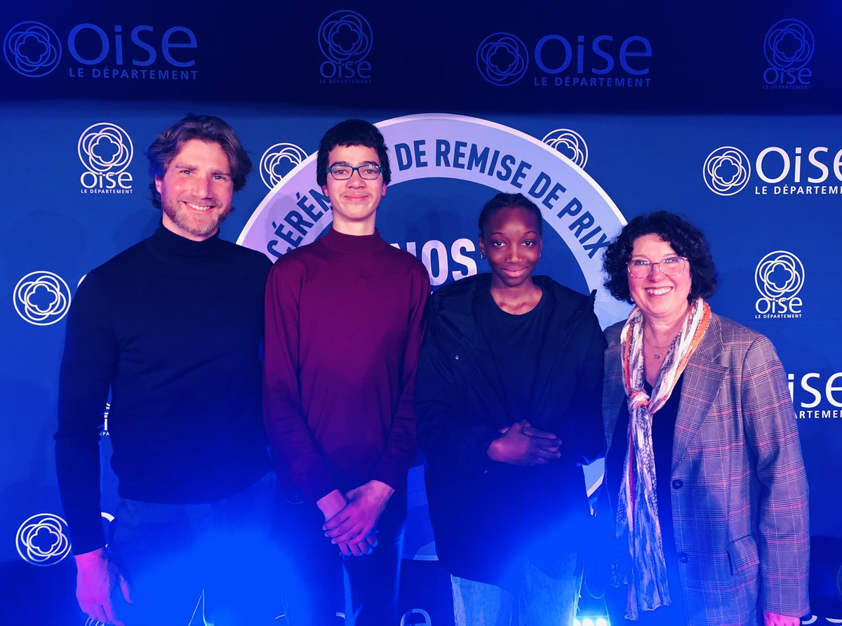 collegePmfMeru's tweet photo. [Noscollégiensontdutalent] Les élèves ayant eu les meilleurs résultats au DNB 2022 étaient réunis à #Bresles pour la cérémonie organisée par @CD_oise et animée par @LeChrisMarques  Dans une ambiance chaleureuse, les élèves ont pu fêter leur réussite avec leur famille 👏🏆🕺 https://t.co/I9N2nnyvTL