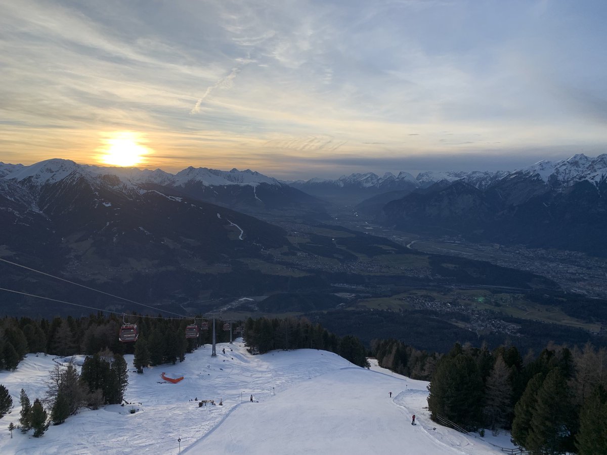 mitterwachauer's tweet photo. Smells like spring… #ibktwit #kofel https://t.co/19tO34996T
