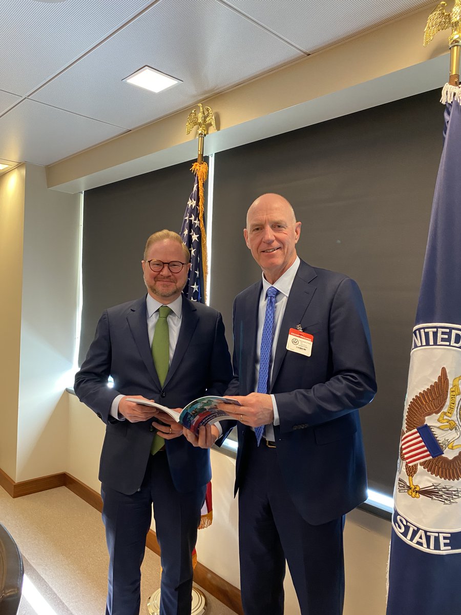 AmericanChamber's tweet photo. An AmCham delegation including AmCham President Seamus Fives and AmCham CEO Mark Redmond had a fantastic meeting today with the U.S. Department of State to discuss key areas of opportunity for the US-Ireland trade and investment relationship.
#AmChaminDC https://t.co/Nqb3eexvF4