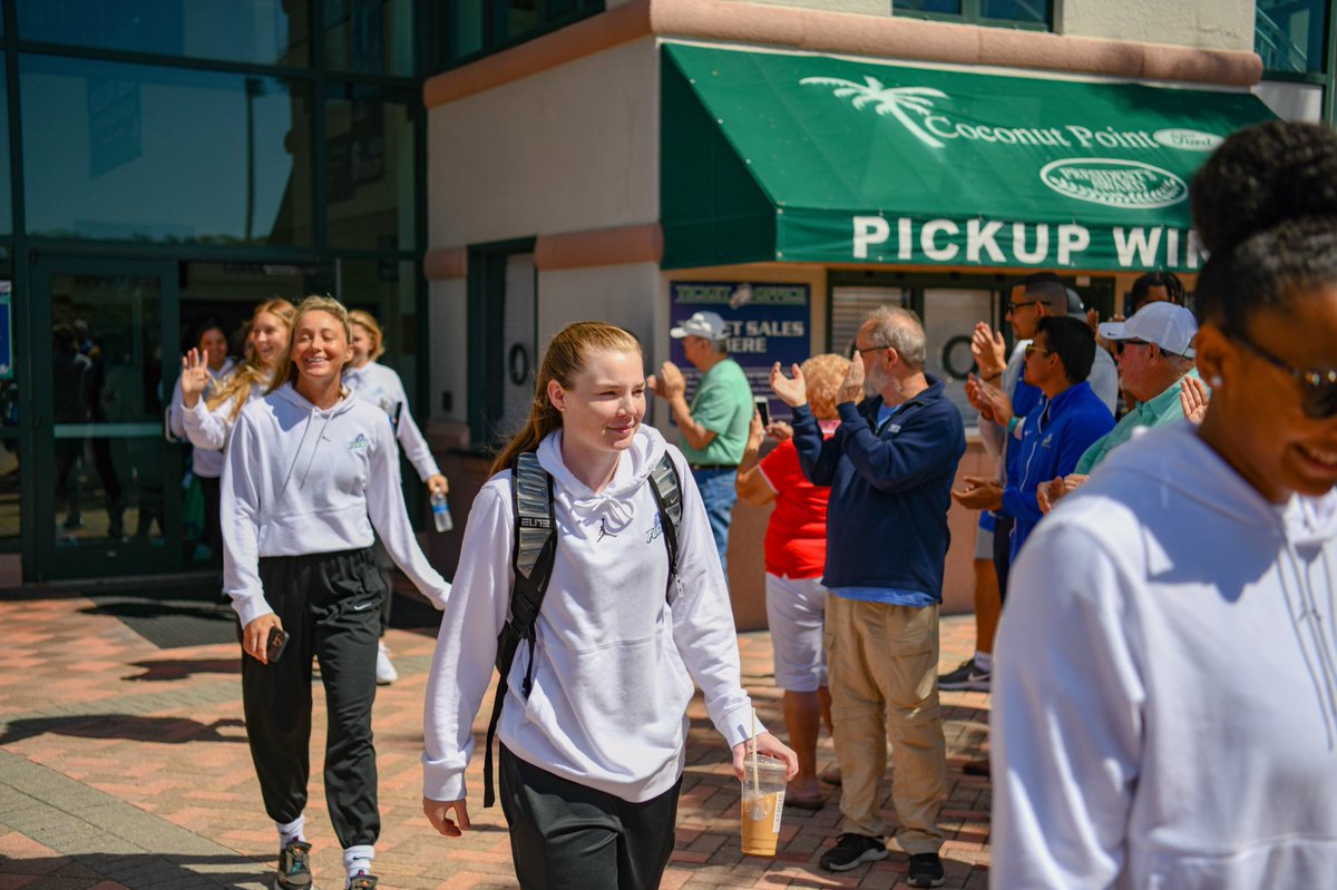 MarchMadnessWBB's tweet photo. The Eagles are on their way to the madness 😈

#MarchMadness x 📸 @FGCU_WBB https://t.co/DyhoR9zESO