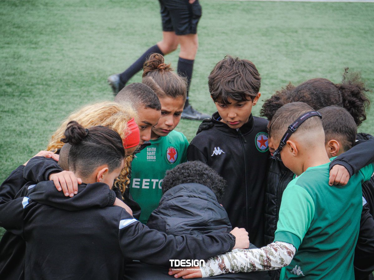 SebilletThomas's tweet photo. "La photographie et le sport ont un point commun : la communication. L'un fige l'instant, l'autre le vit. Mais tous deux nécessitent une bonne communication pour transmettre l'émotion et l'essence de l'instant présent." 📸

#communication #photographie #sport #émotion https://t.co/BppPShS1vt