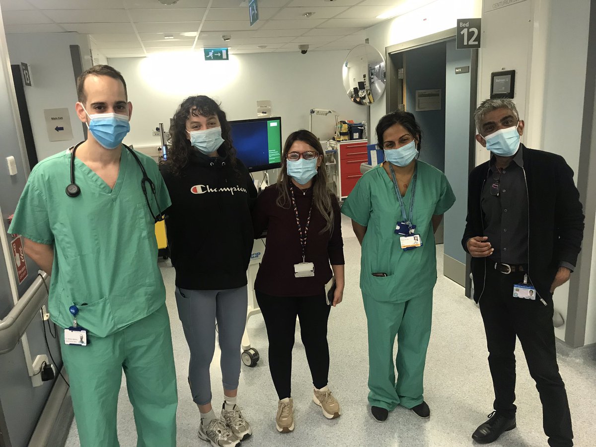 sanjaybhagani's tweet photo. #JuniorDoctorsStrike Day 3+1; Team HIV (the A-team!) return to dedicated, compassionate, expert patient-care on the ward..£14/hr really an insult @SteveBarclay #Negotiate https://t.co/6IFgL1A9sY