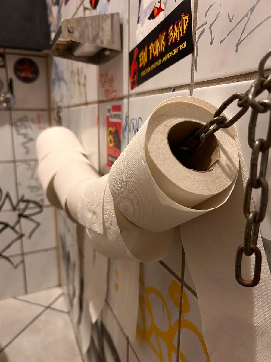 The right roll  for every arm length. Seen @ lotta bar/cologne