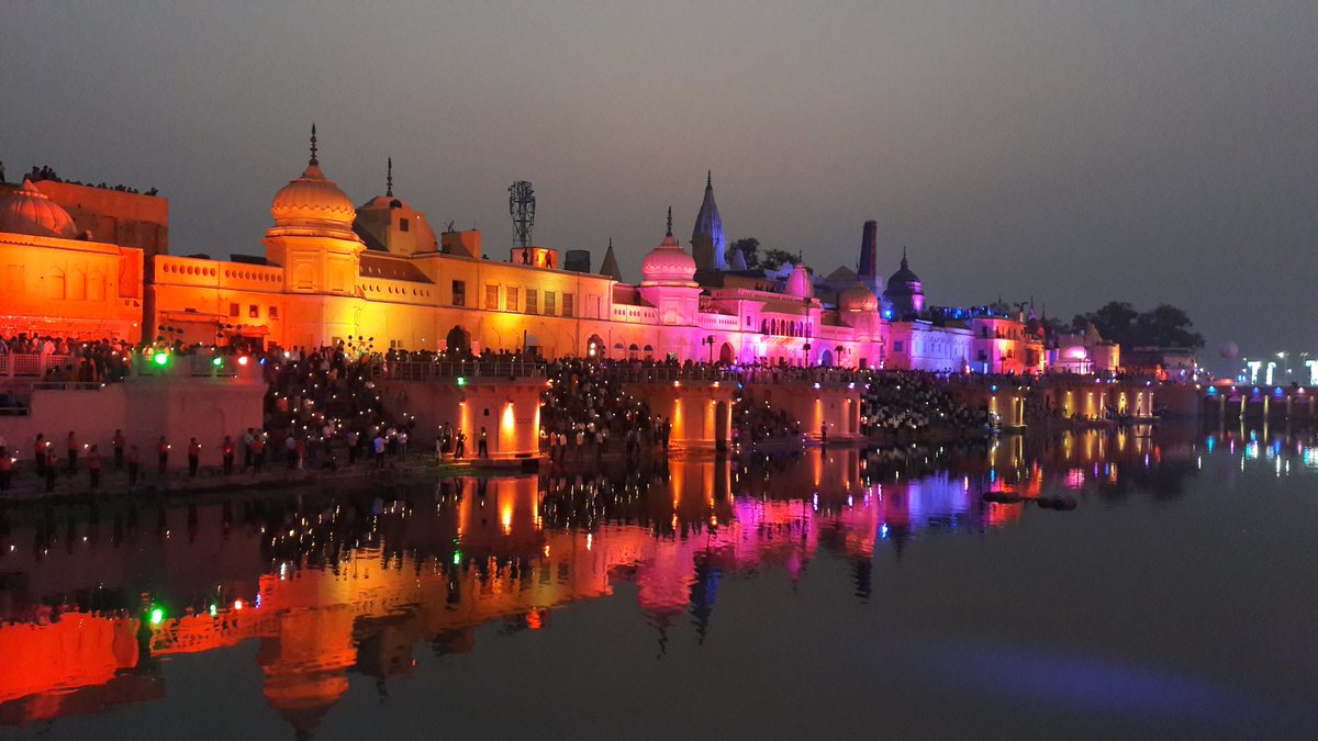 रामायण कलाउत्सव

कानपुर और लखनऊ अहसास वूमेन द्वारा अयोध्या में 7-9 अप्रैल 2023
रामायण के पात्रो पर कला, संस्कृति और साहित्य का उत्सव 

<a href="/ignca_delhi/">Indira Gandhi National Centre for the Arts</a> <a href="/sahityaakademi/">Sahitya Akademi</a>